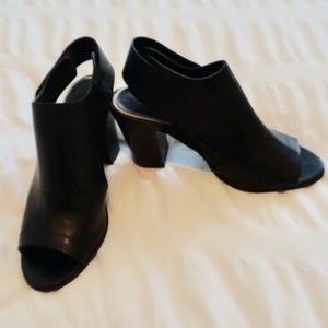 Steve Madden Black open toe block heel sandals